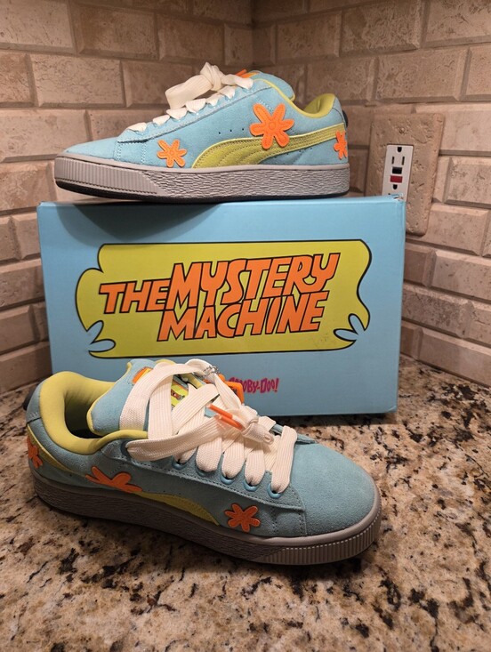 Puma Other - Puma Suede XL Scooby-Doo Mystery Machine Size Men 9.5/Women 11 DS Brand New BNIB